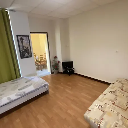 Appartement Un Petit Pour 2 A 3 Personnes